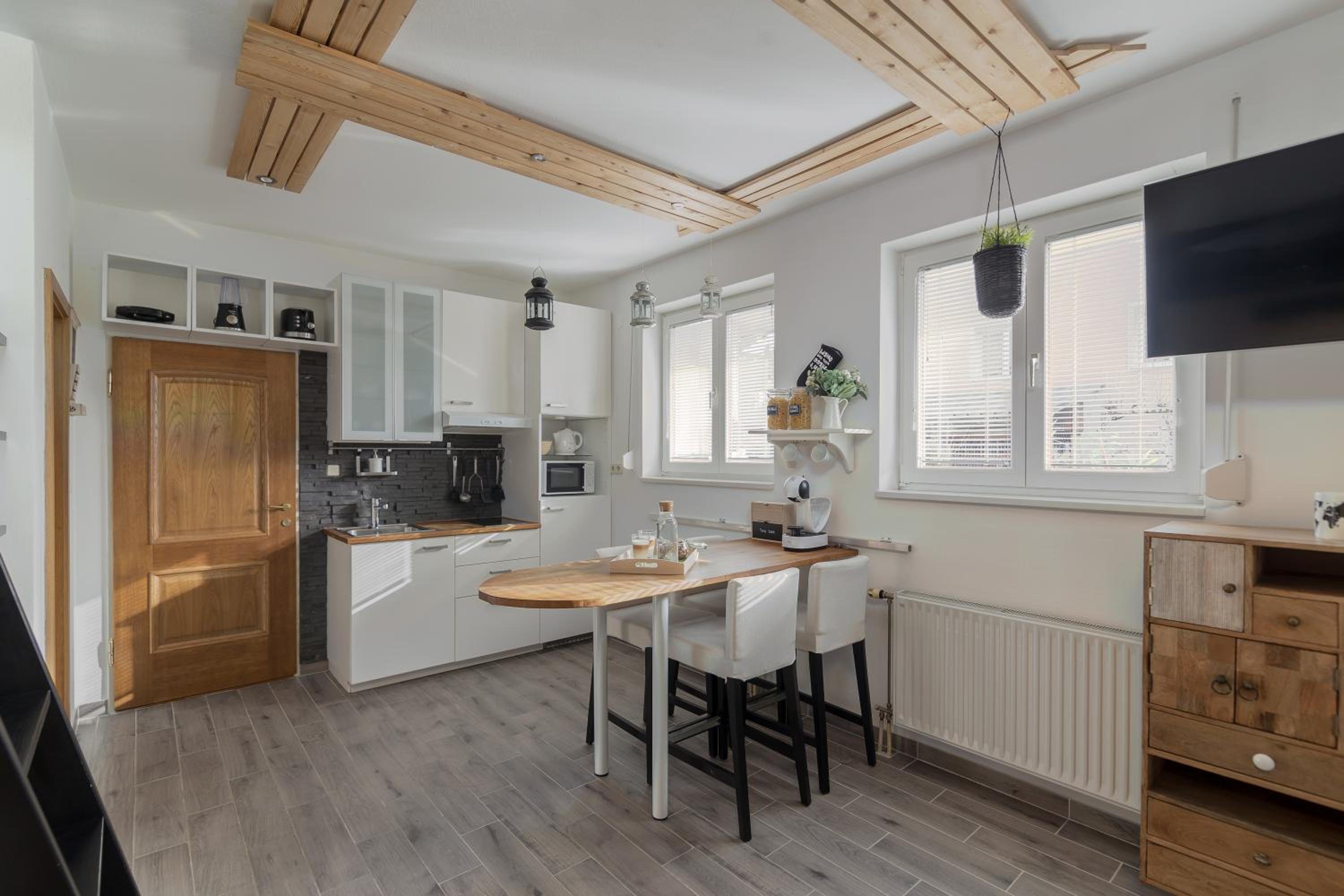 Studio with Terrace and Private Bathroom - Photo 1