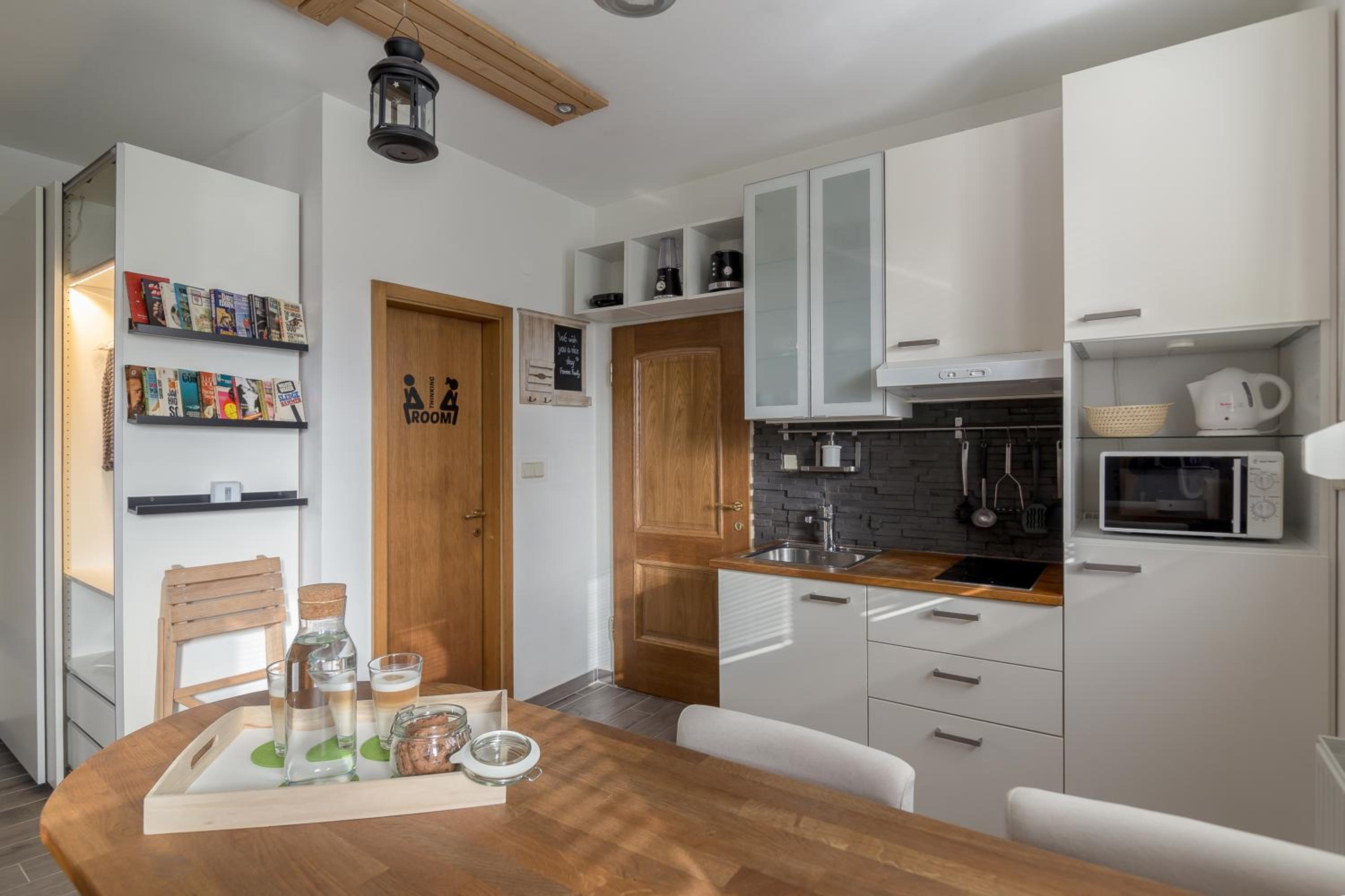 Studio with Terrace and Private Bathroom - Photo 2