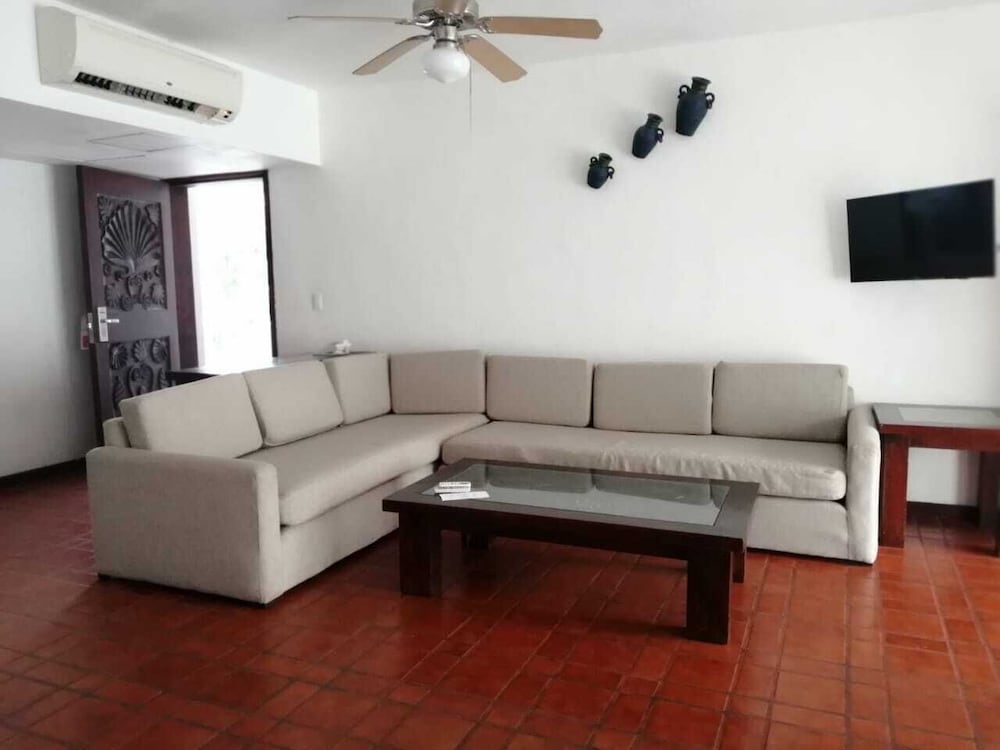 1 Bedroom Villa - Photo 7