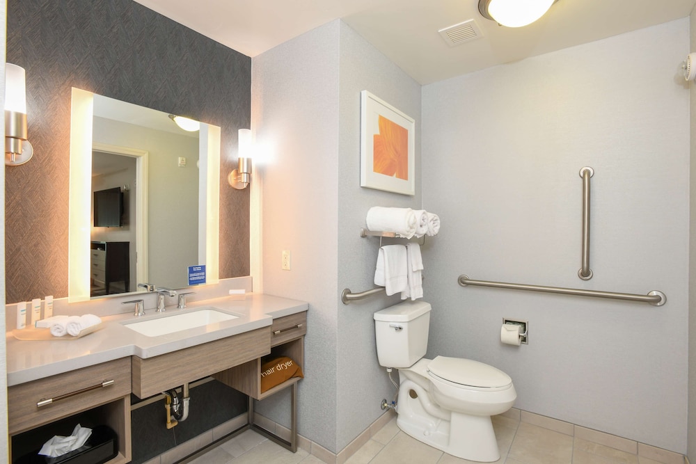 Suite, Accessible, Non Smoking - Photo 4