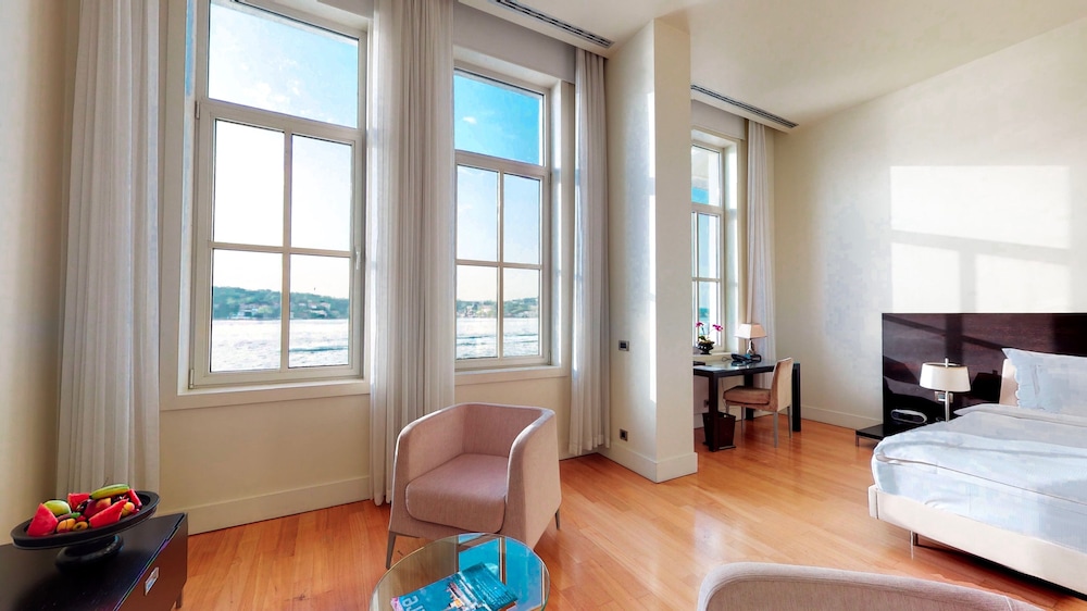 Bosphorus Deluxe Room photo 3