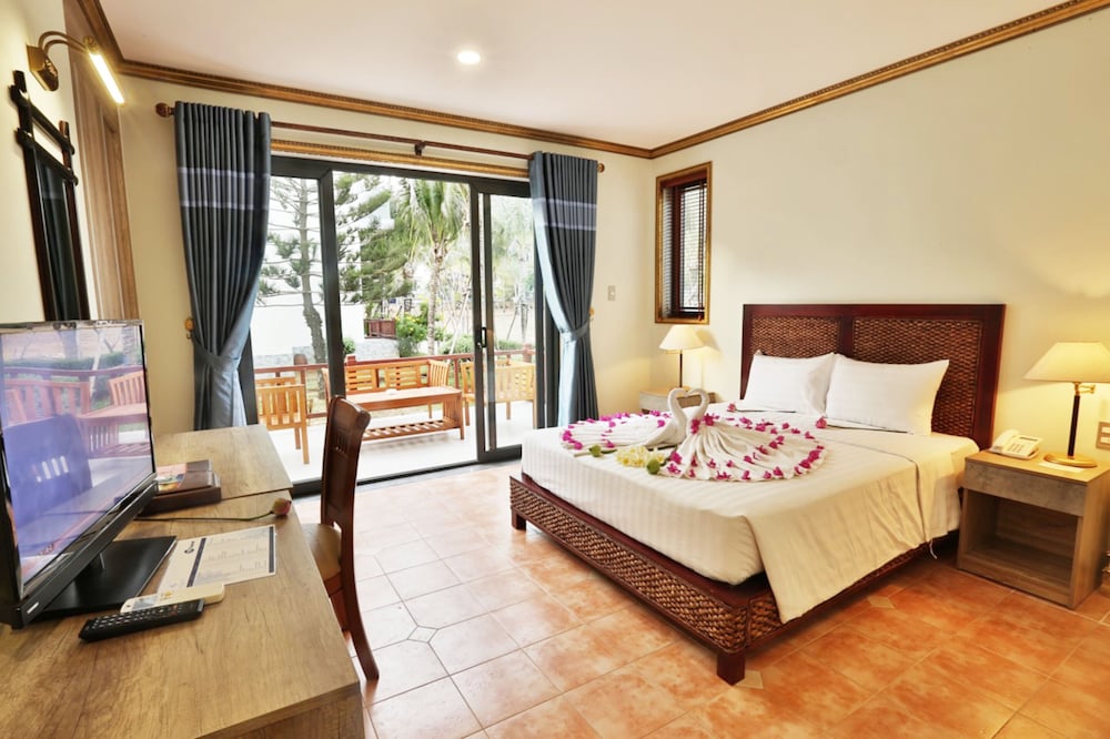 Senior Deluxe Room