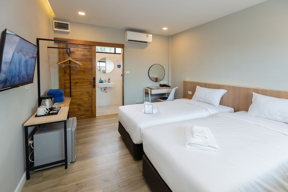 Standard Twin Room - Photo 3