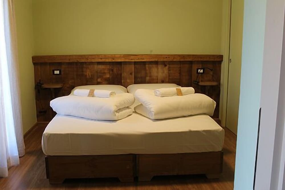 Double or Twin Room photo 3