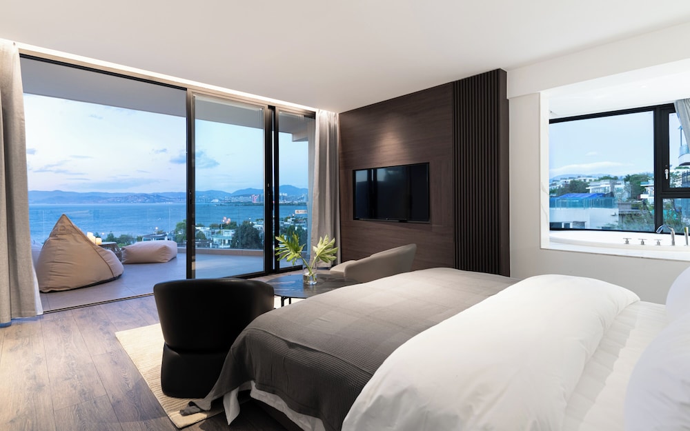 Design Double Room, Balcony, Sea View photo 1