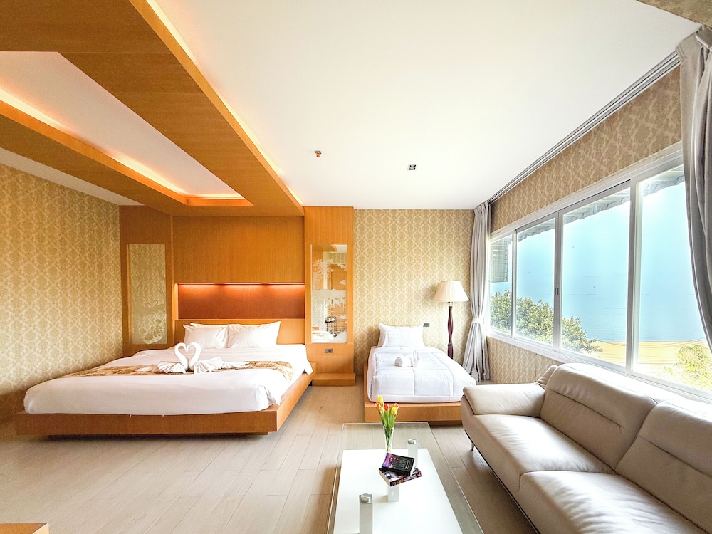 Deluxe Triple Room, Sea View, Executive Level