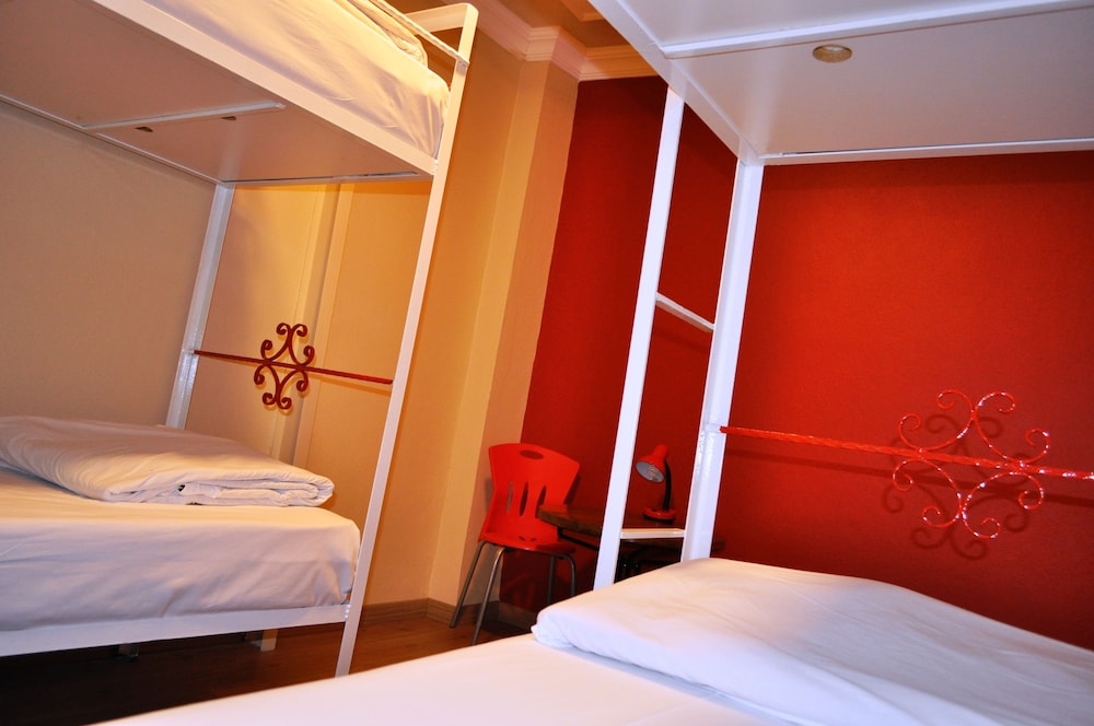 Shared Dormitory, Mixed Dorm, Shared Bathroom (Basement) photo 2
