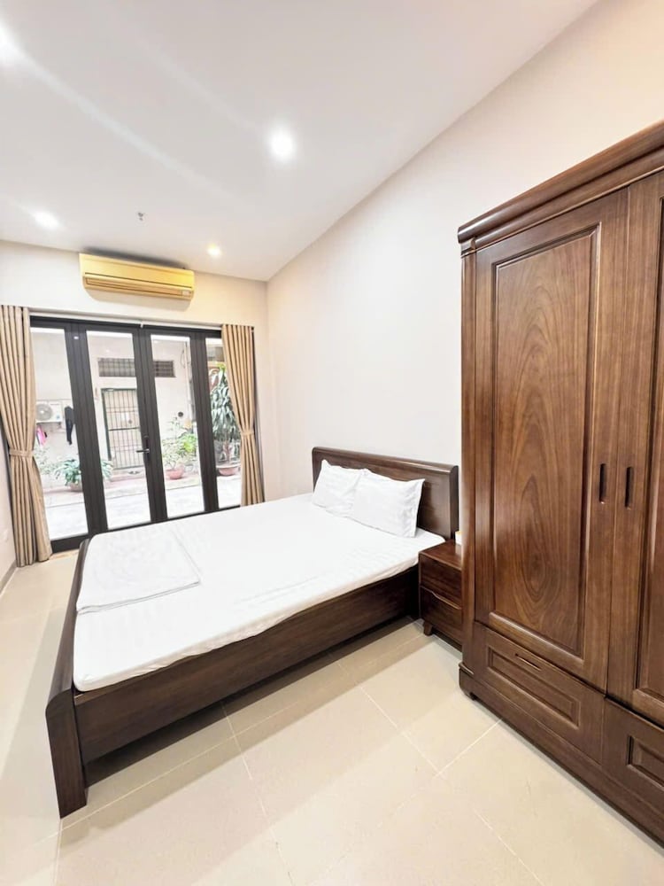 Basic Double Room, City View