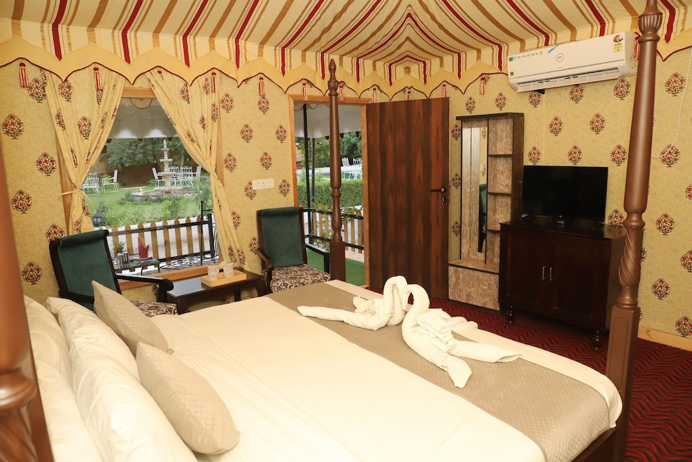 Deluxe Tent - Photo 10
