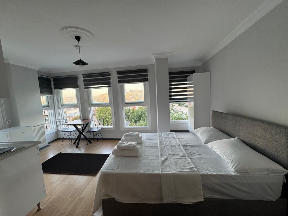 Luxury Studio