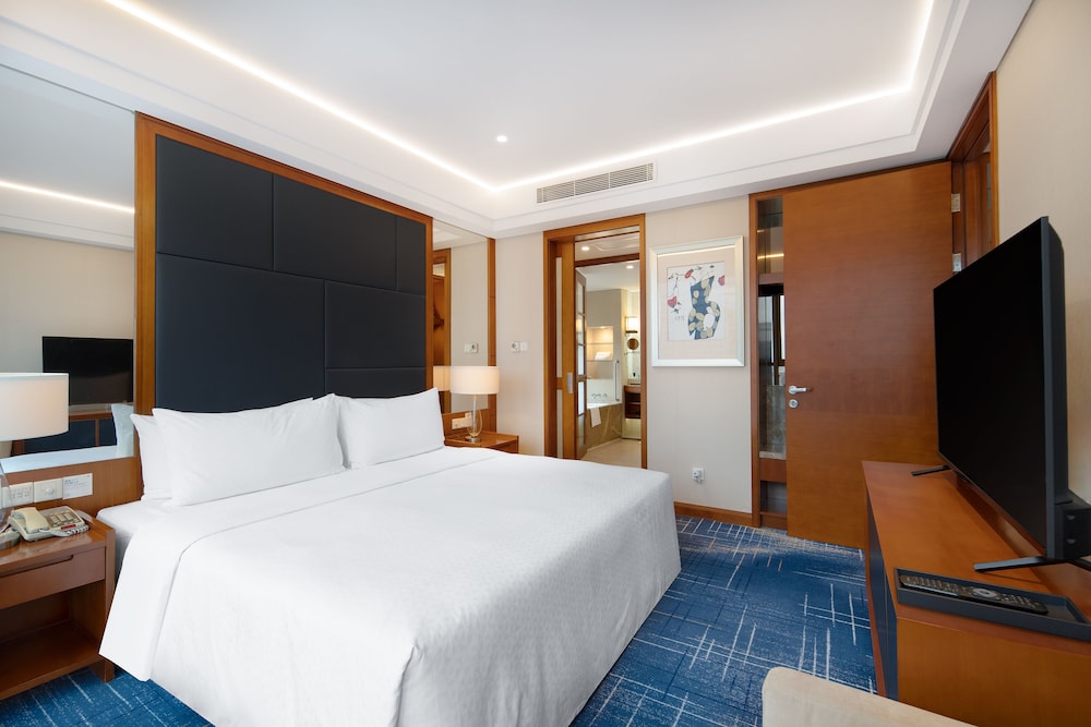 Premium Suite, 1 Bedroom, City View - Photo 2
