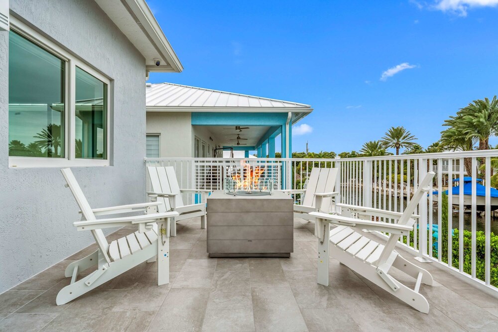 Saltwater Social Game Room Pool Dock Views, Billede 47