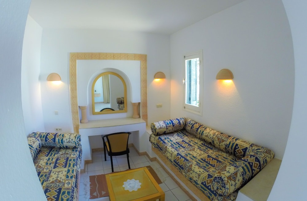 Quadruple Room, Sea View photo 3