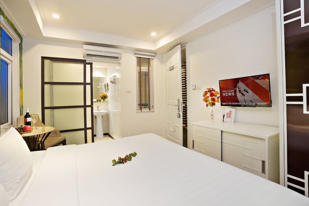 Deluxe Double or Twin Room photo 2