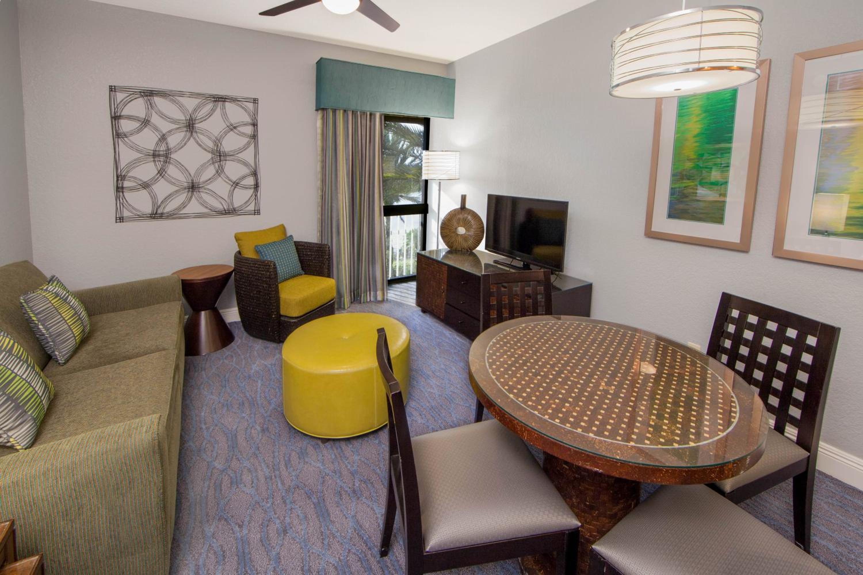 Studio Suite - Photo 1