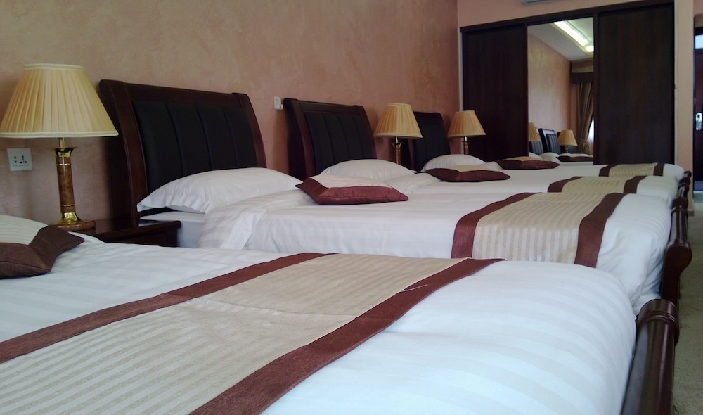 Standard Quadruple Room, City View photo 2