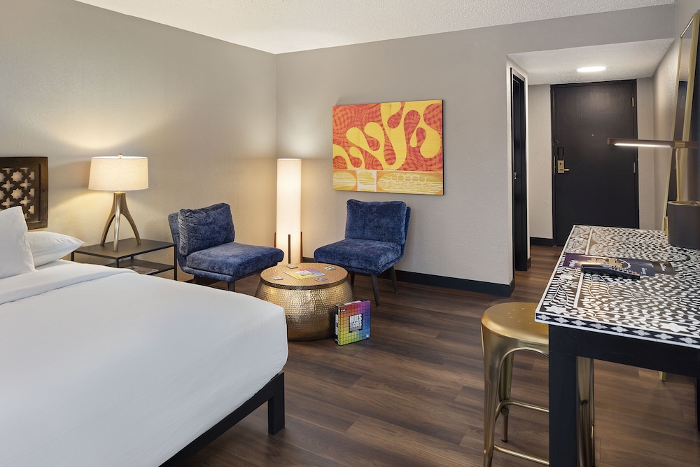 Classic Room, 1 King Bed