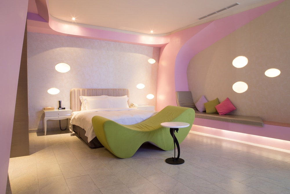 Standard Suite (Check in time starts from 6pm) photo 1