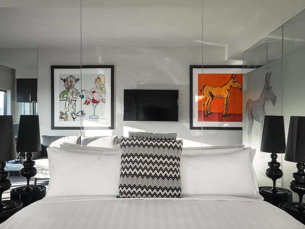 Studio, 2 Bedrooms (Two Bedroom Studio Dual Key) - Photo 3