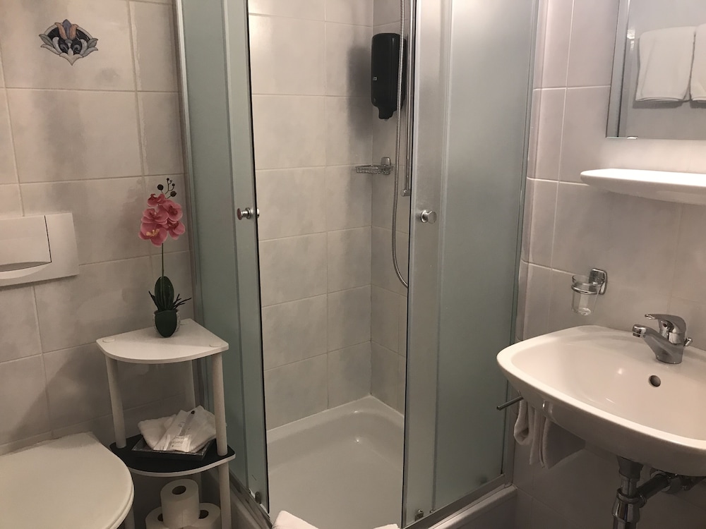 Quadruple Room photo 2
