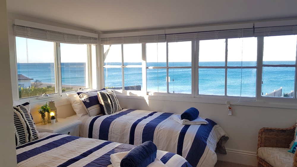 Apartment, 2 Bedrooms, Beach View (Apartment 6) photo 2