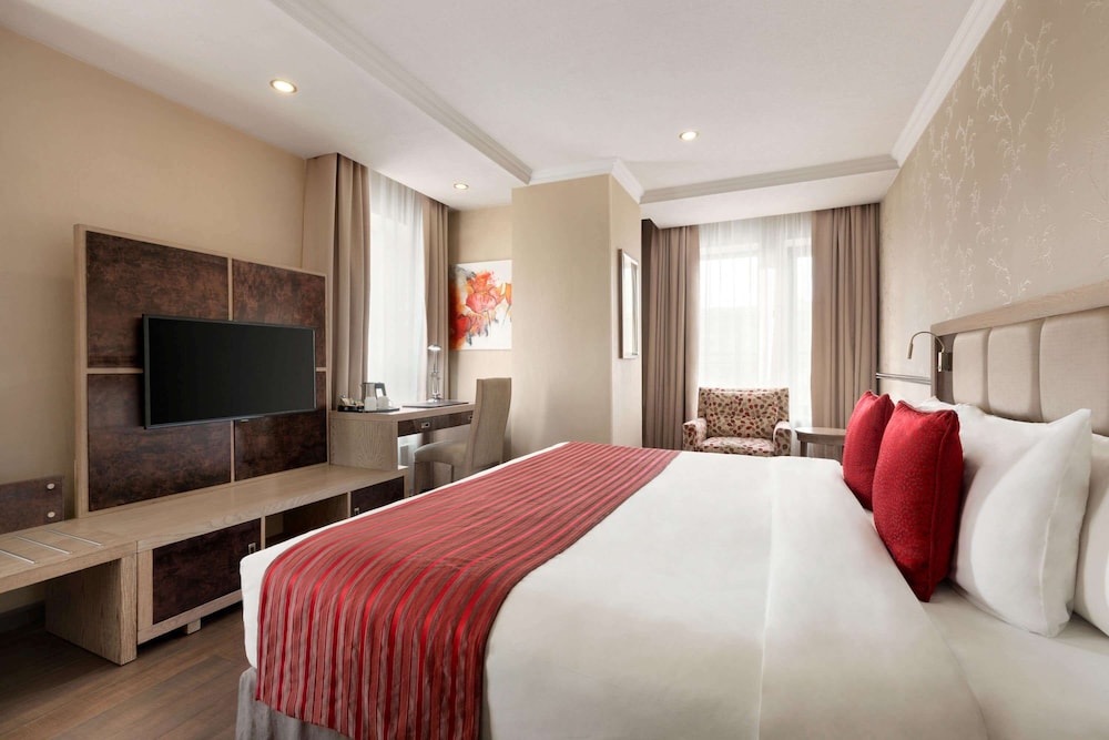 Superior Room, 1 King Bed, Non Smoking photo 1