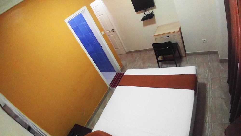 Standard Double Room - Photo 4