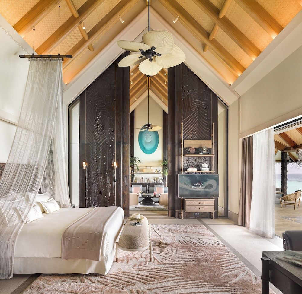 Luxury Villa (water Villa With Pool)