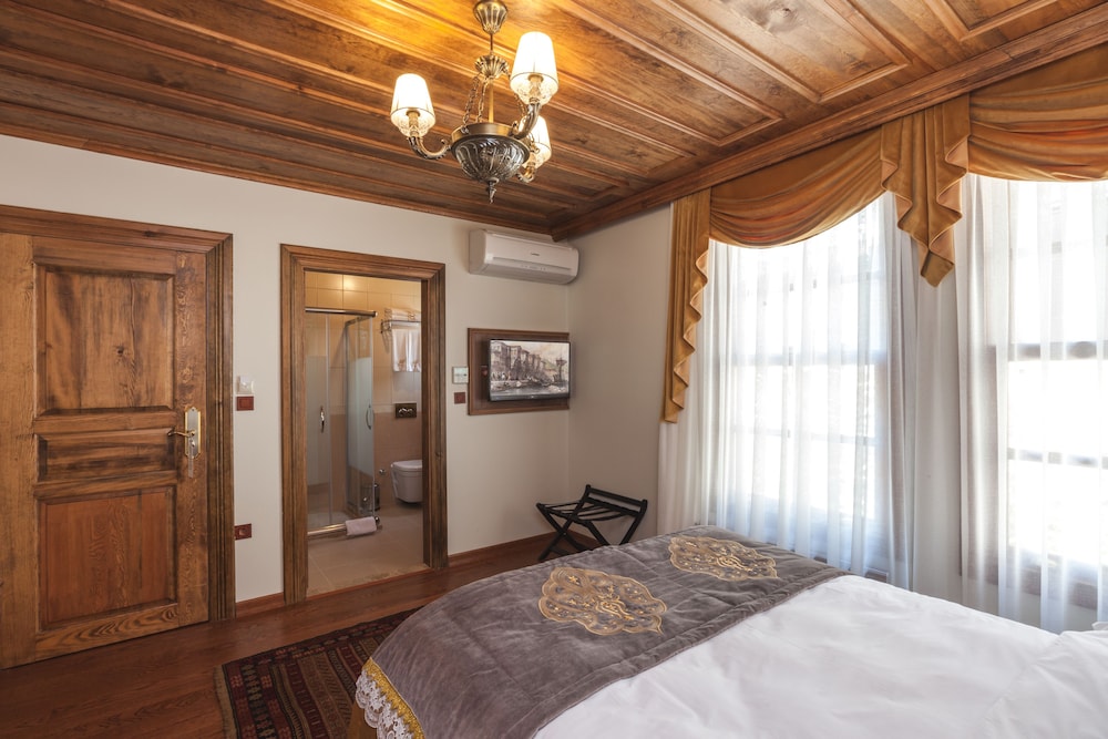 Deluxe Double Room, City View photo 2