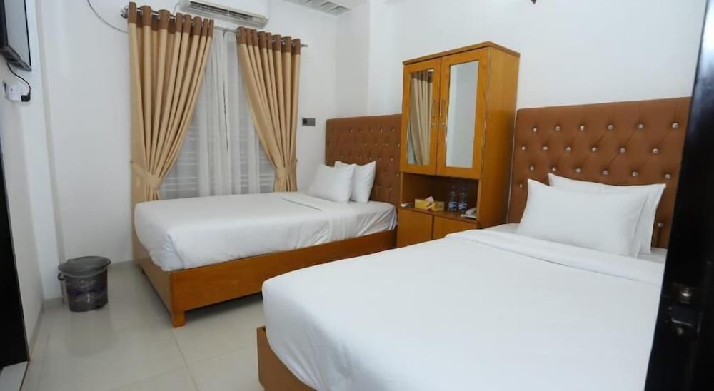 Business Double or Twin Room, 2 Bedrooms, Golf View