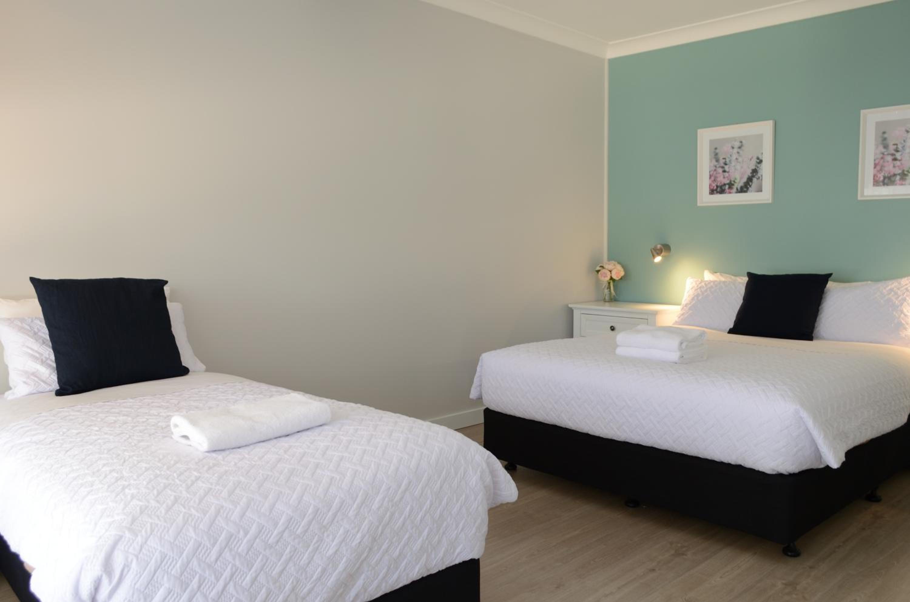 Standard Twin Room photo 2