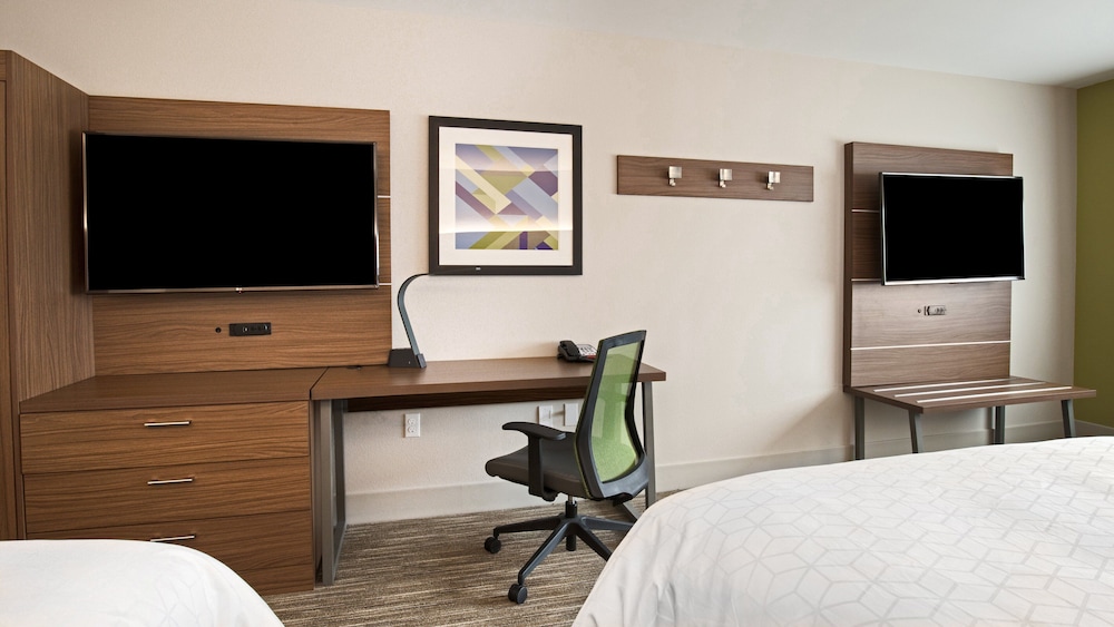 Suite, 1 King Bed (Communications)