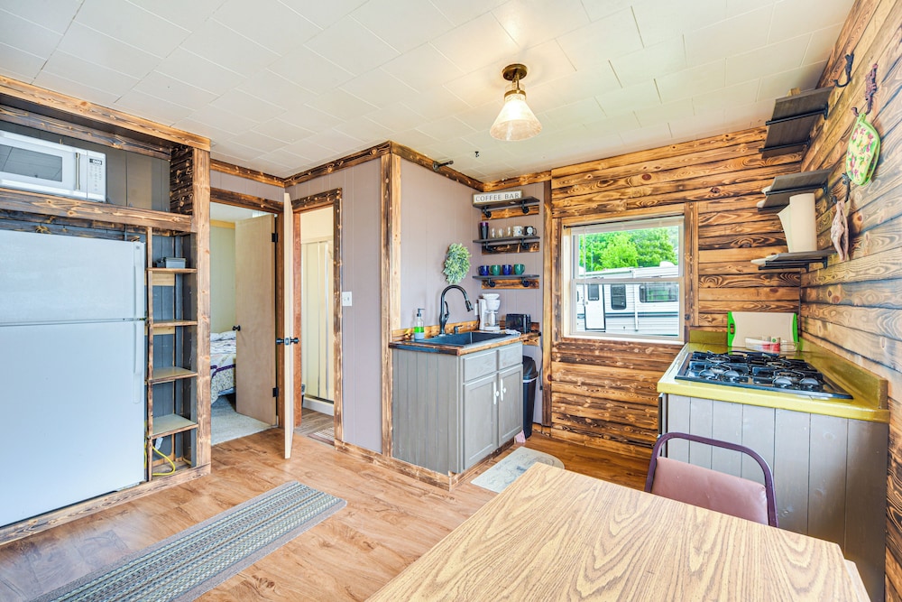 House (2 Bedrooms) photo 2