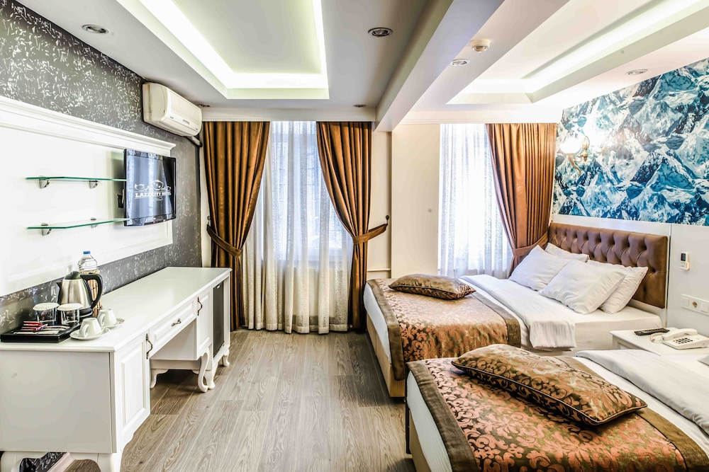 Superior Triple Room photo 1