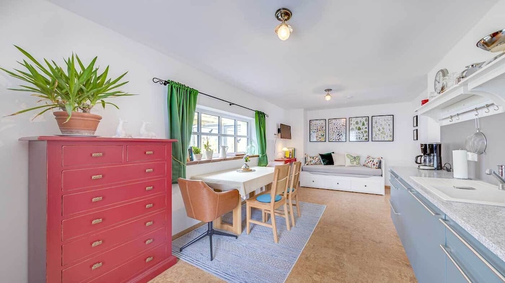 Apartment photo 1