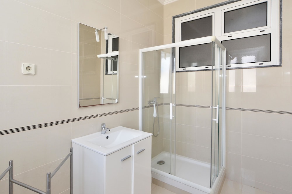 Comfort Suite, Private Bathroom photo 2