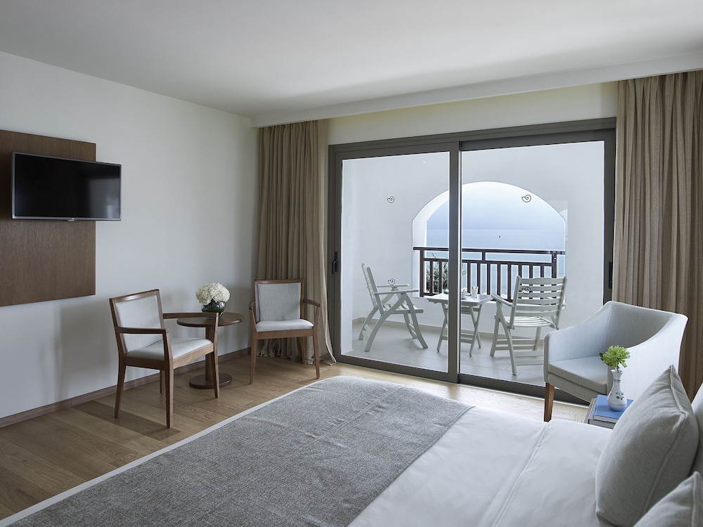 Premium Sea View Suite - Photo 5