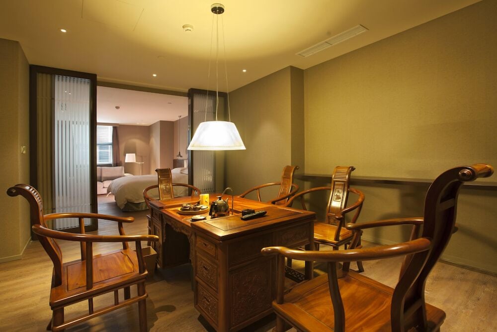 Executive Suite photo 1