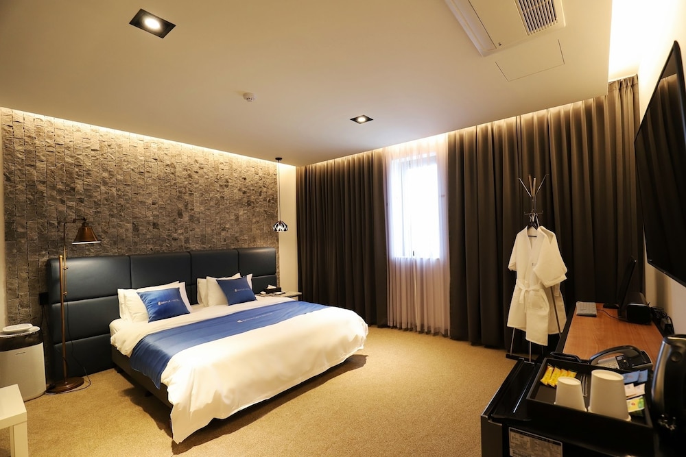 Royal Deluxe Room