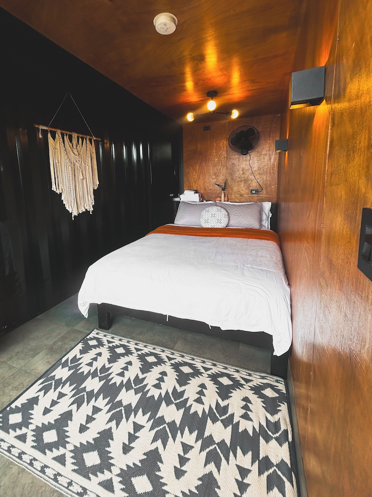 Standard Room, 1 Queen Bed, Mountain View photo 3