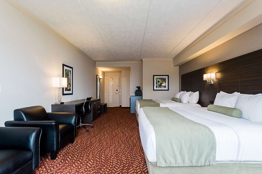 Standard Room, Multiple Beds, Non Smoking, Tower (Fireplace) photo 2