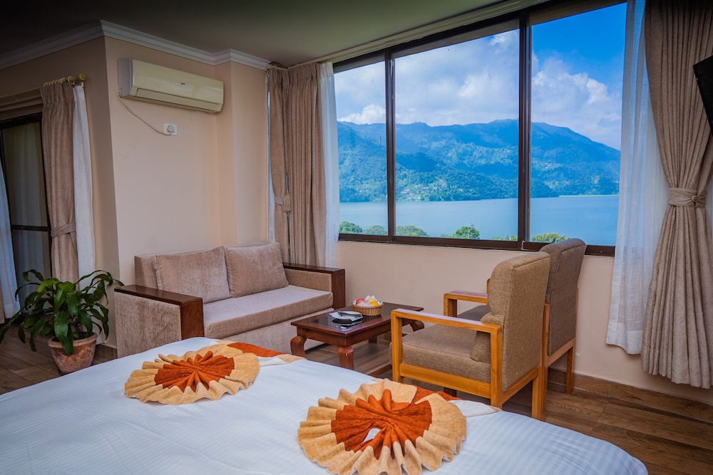 Standard Suite, Lake View - Photo 11
