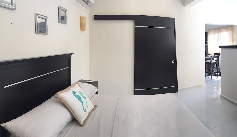 Family Studio Suite, 2 Bedrooms photo 3
