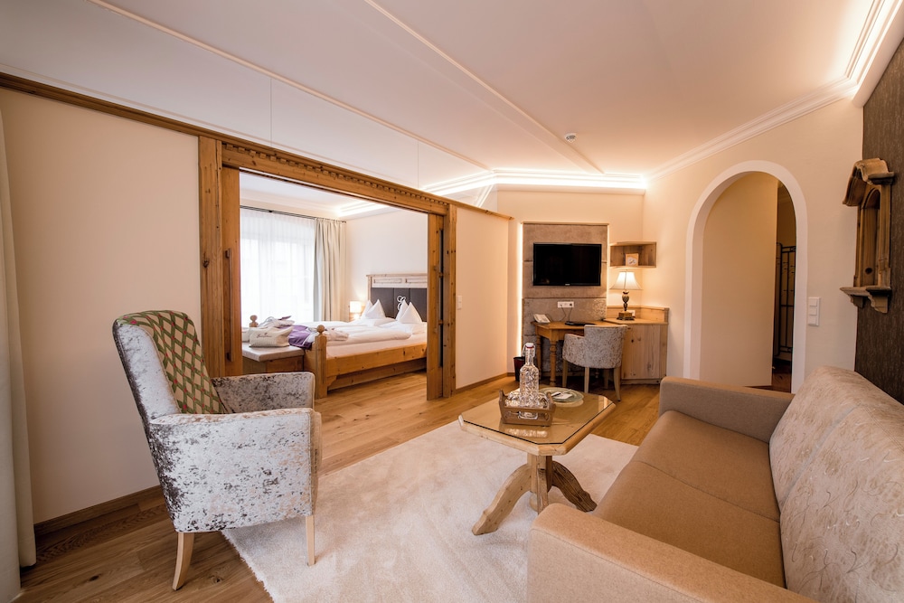 Traditional Suite, Mountain View photo 3