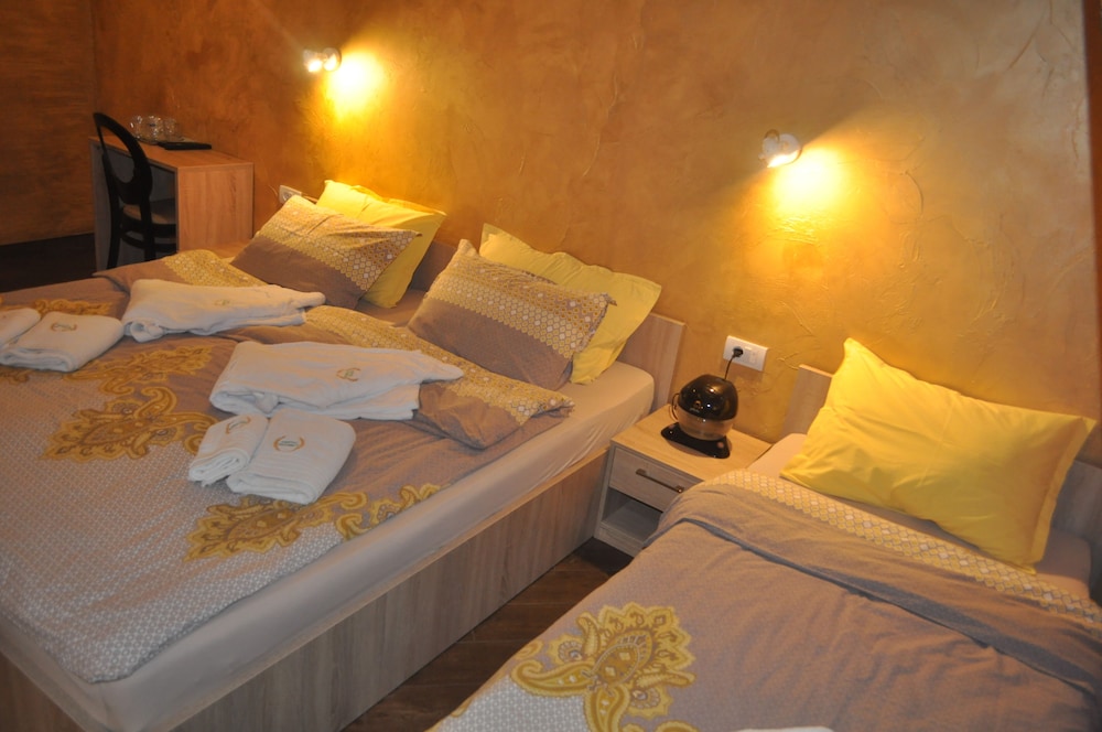 Classic Triple Room (2) photo 2