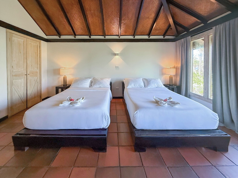 Standard Room, 2 Queen Beds, Garden View (2+2) photo 2