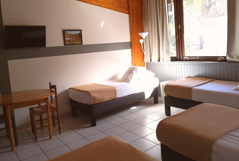 Quadruple Room photo 2