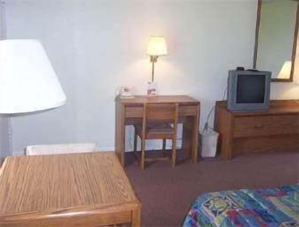 Room, 2 Queen Beds, Accessible photo 2