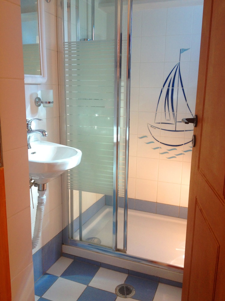 Standard Apartment, 1 Bedroom, Sea View - Photo 8