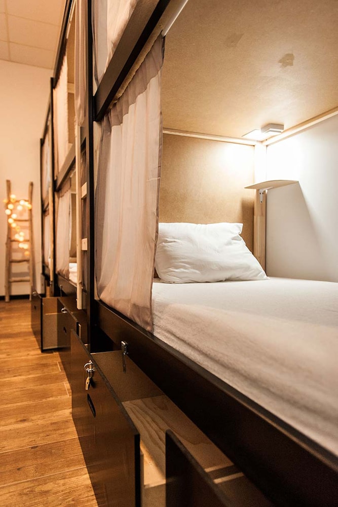 Shared Dormitory, Mixed Dorm